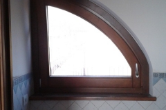 finestra ad arco