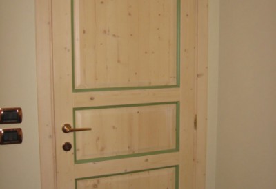 porta su misura in legno